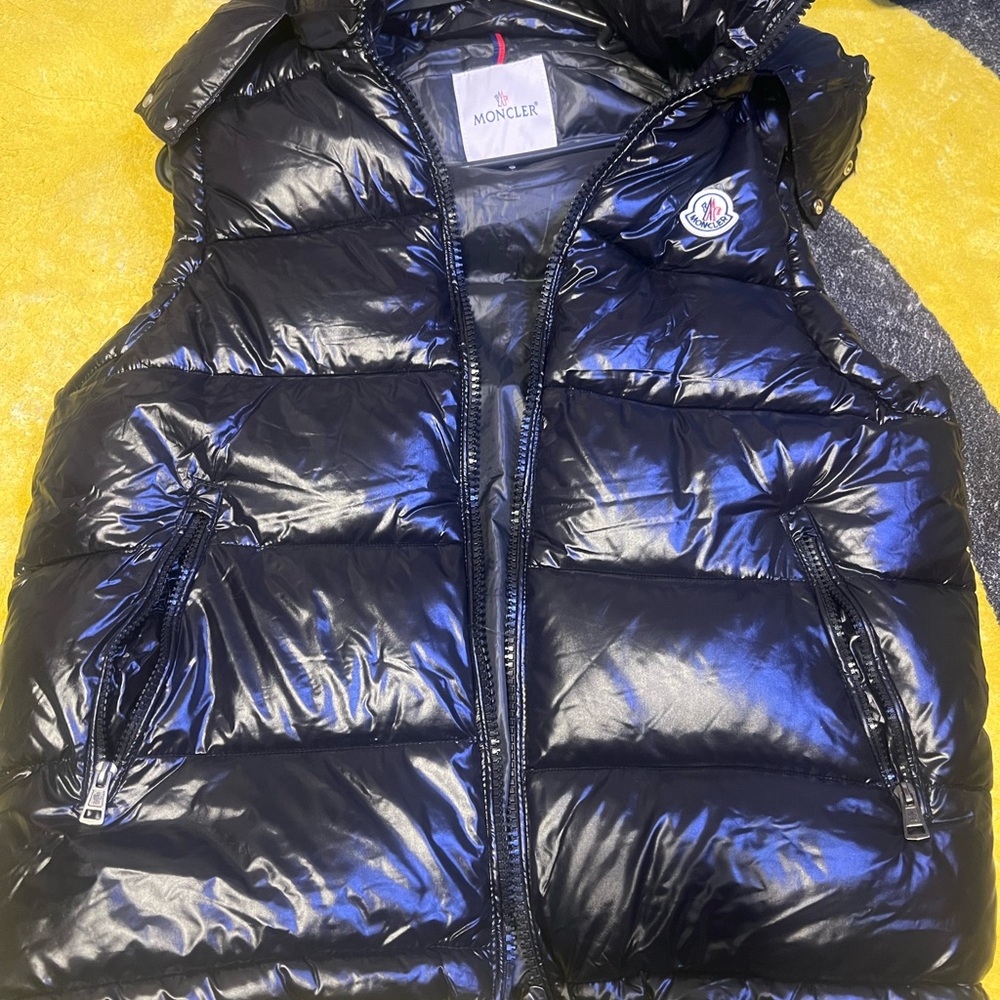 Goose filled shiny  Black Puffer Vest